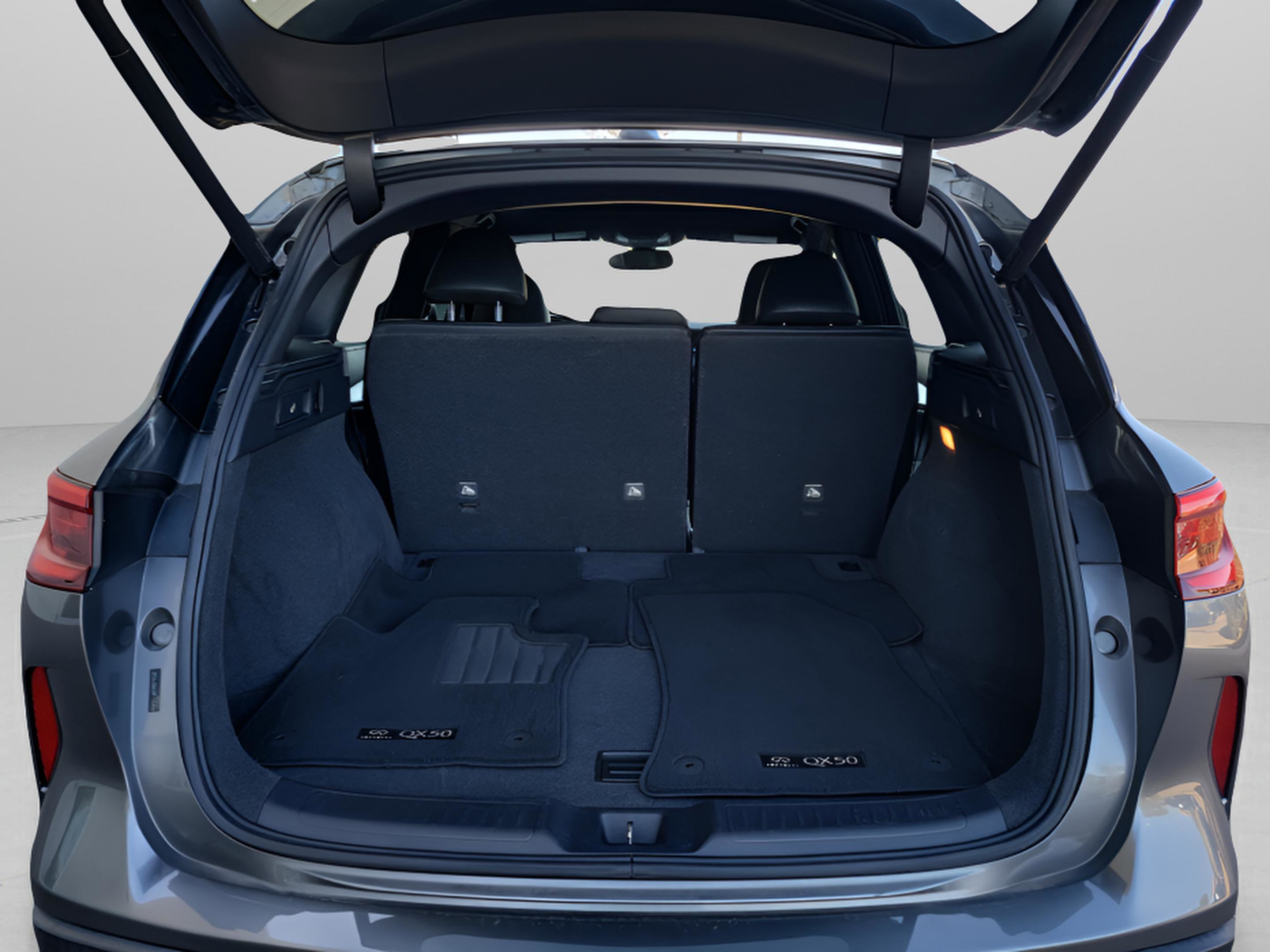 Used 2021 INFINITI QX50 Luxe w/ Appearance Package image 30