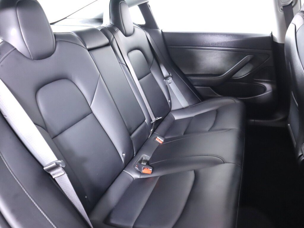 Used 2018 Tesla Model 3 Long Range RWD image 33
