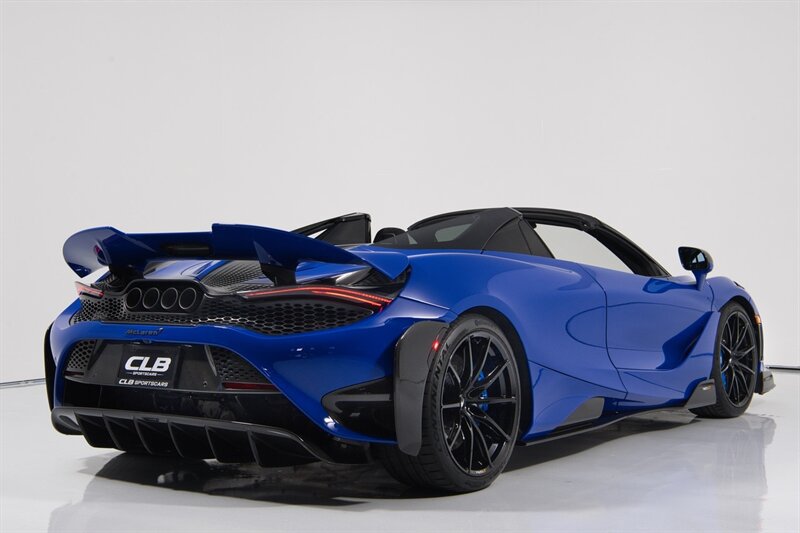 Used 2022 McLaren 765LT RWD image 14