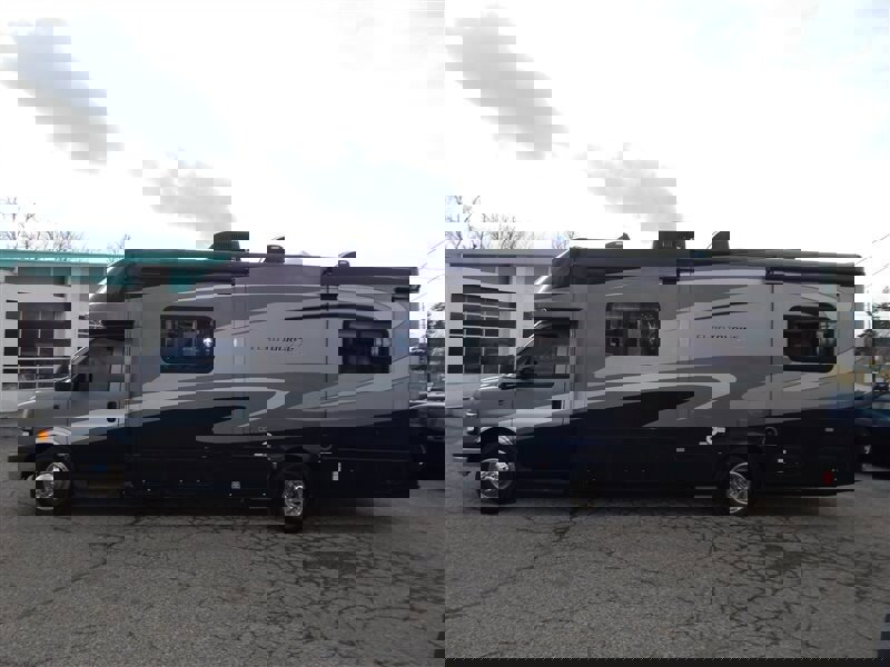 Used 2007 Chevrolet Express 3500 w/ RV Package image 3