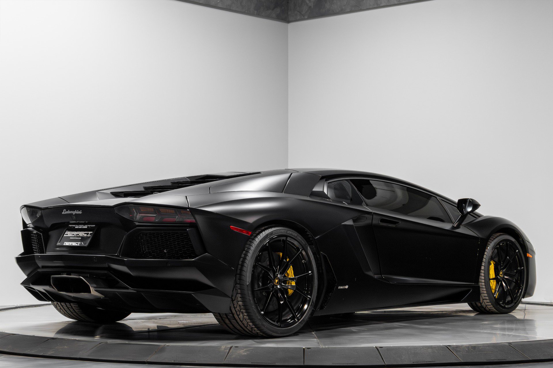 Used 2014 Lamborghini Aventador LP 700-4 image 15