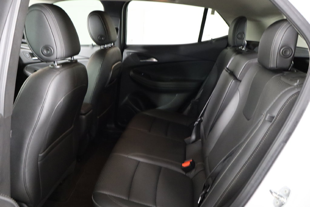 Used 2022 Buick Encore GX Essence w/ Experience Buick Package FWD image 16