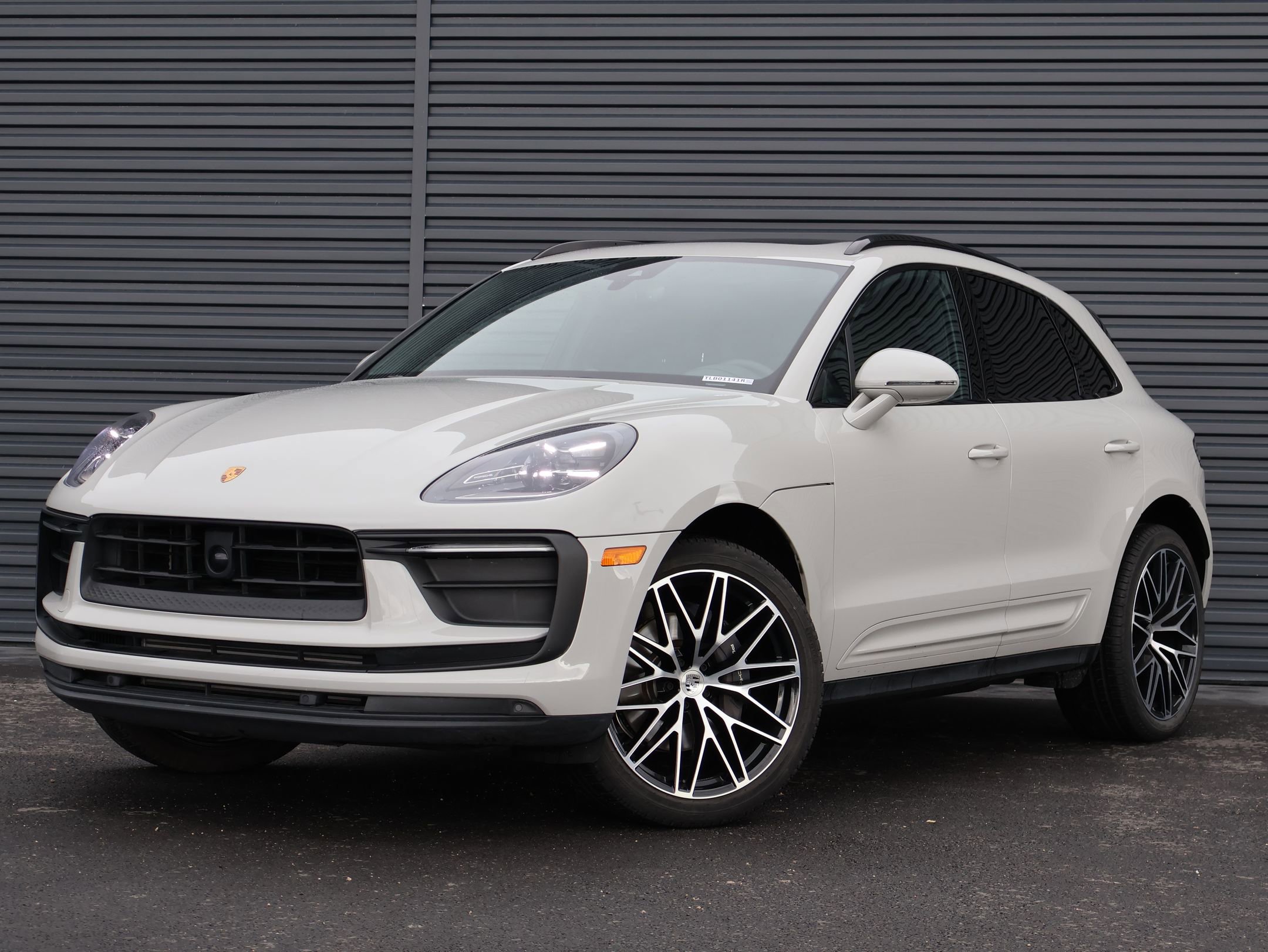 Used 2026 Porsche Macan image 1