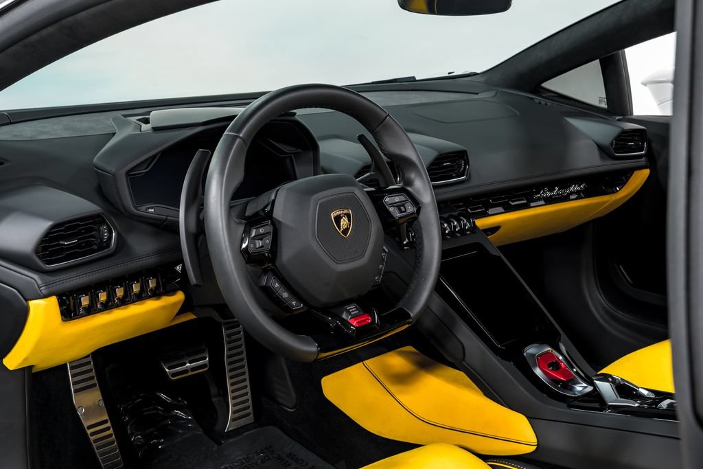 Used 2022 Lamborghini Huracan EVO AWD/4WD image 12