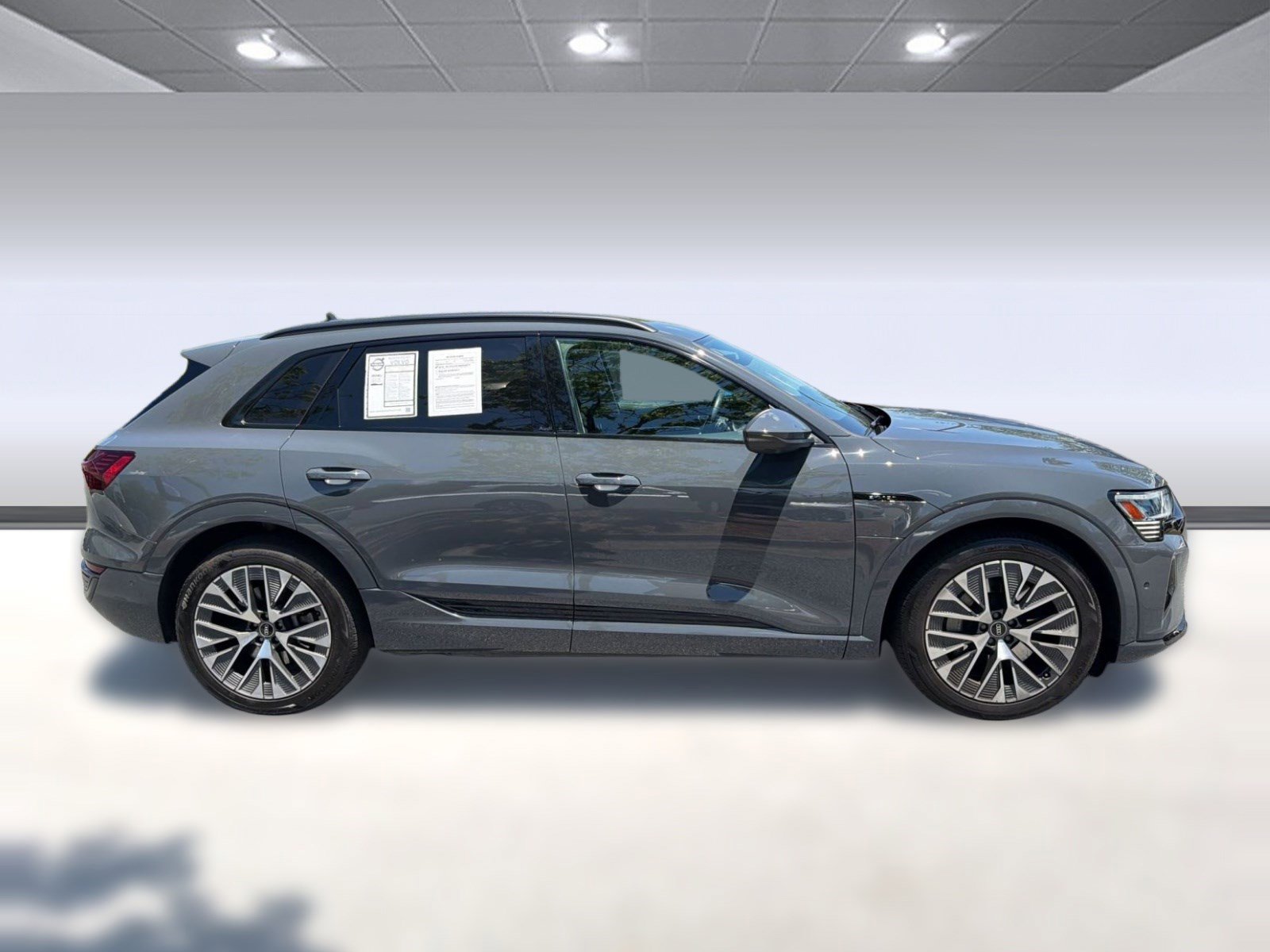 Used 2024 Audi Q8 e-tron Prestige AWD/4WD image 8