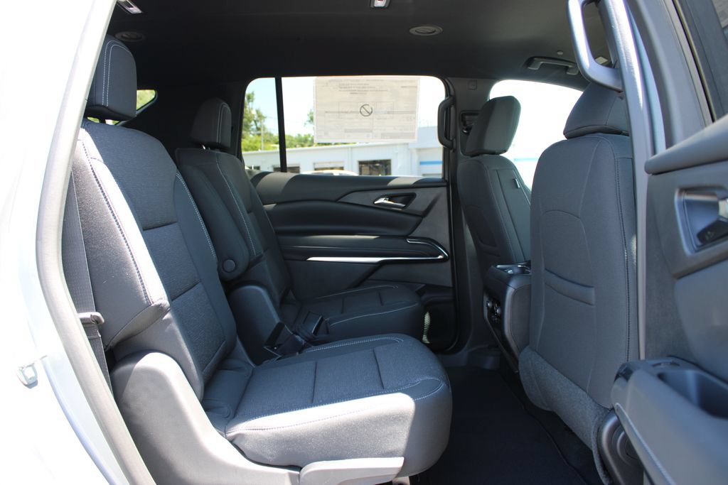 New 2026 Chevrolet Traverse LT w/ Midnight/Sport Edition FWD image 33
