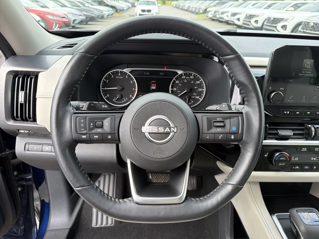 Used 2022 Nissan Pathfinder SL AWD/4WD image 26