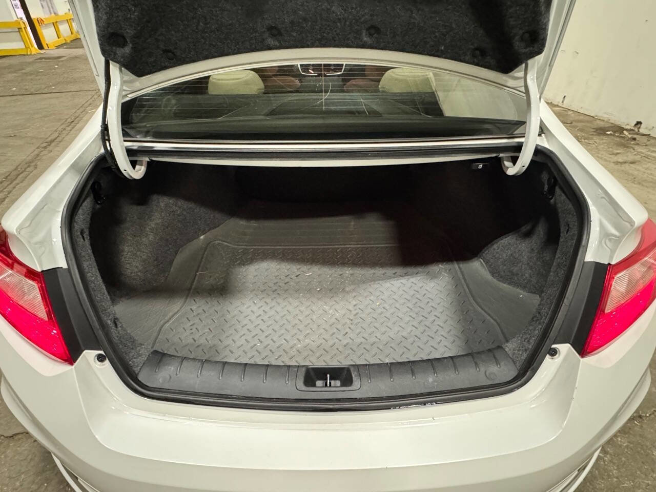 Used 2015 Honda Accord EX-L image 11