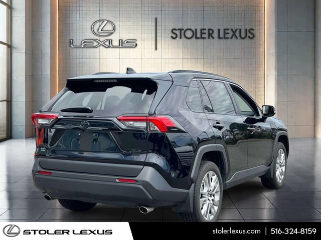 Used 2025 Toyota RAV4 XLE Premium w/ Weather Package AWD/4WD image 5