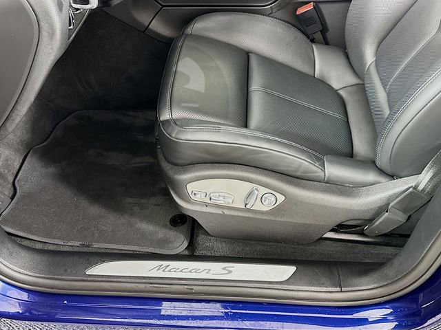 Used 2024 Porsche Macan S AWD/4WD image 20