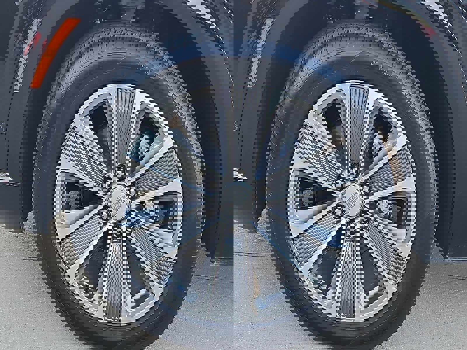 Used 2026 Cadillac Vistiq Luxury w/ LPO, Floor Liner Package image 13