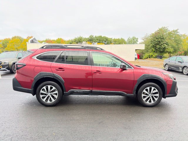 Used 2024 Subaru Outback Premium AWD/4WD image 5