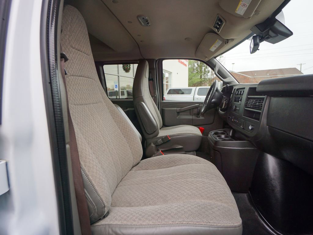 Used 2020 Chevrolet Express 3500 LT w/ LT Preferred Equipment Group image 23
