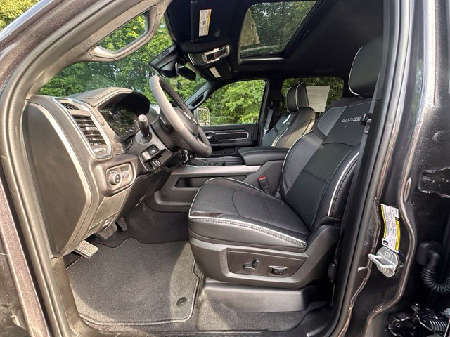 New 2026 RAM 2500 Laramie AWD/4WD image 22