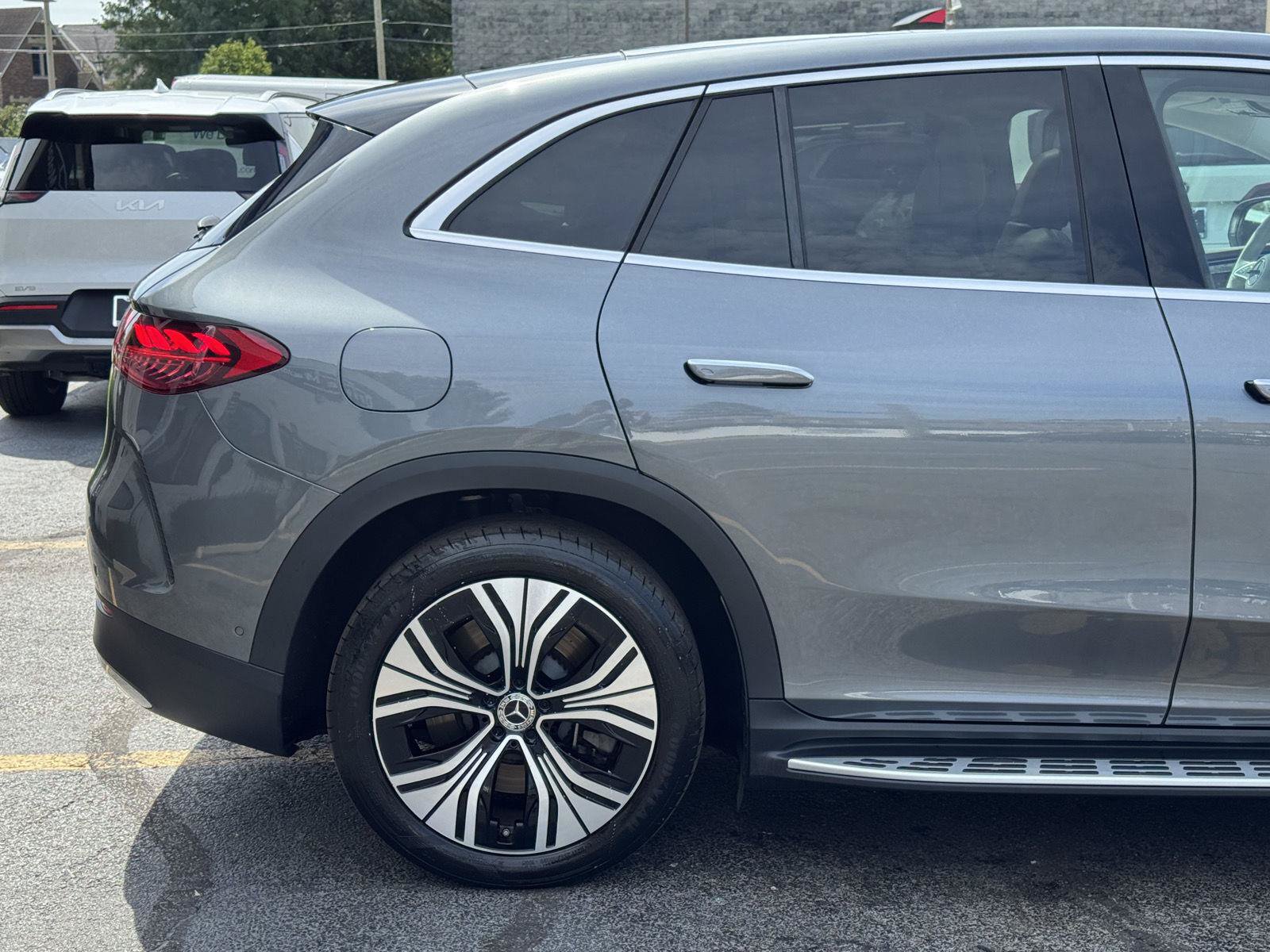 Used 2023 Mercedes-Benz EQE 350+ SUV w/ Exclusive Trim Package image 10