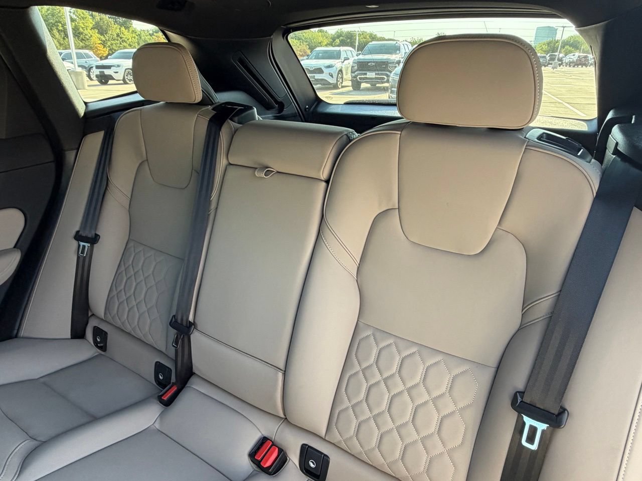 New 2027 Volvo XC60 B5 Plus AWD/4WD image 20