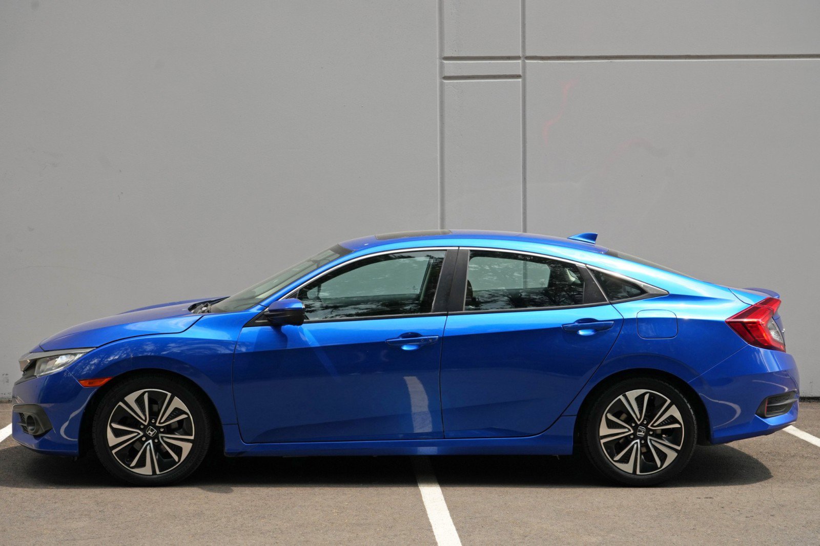 Used 2017 Honda Civic EX-T image 45
