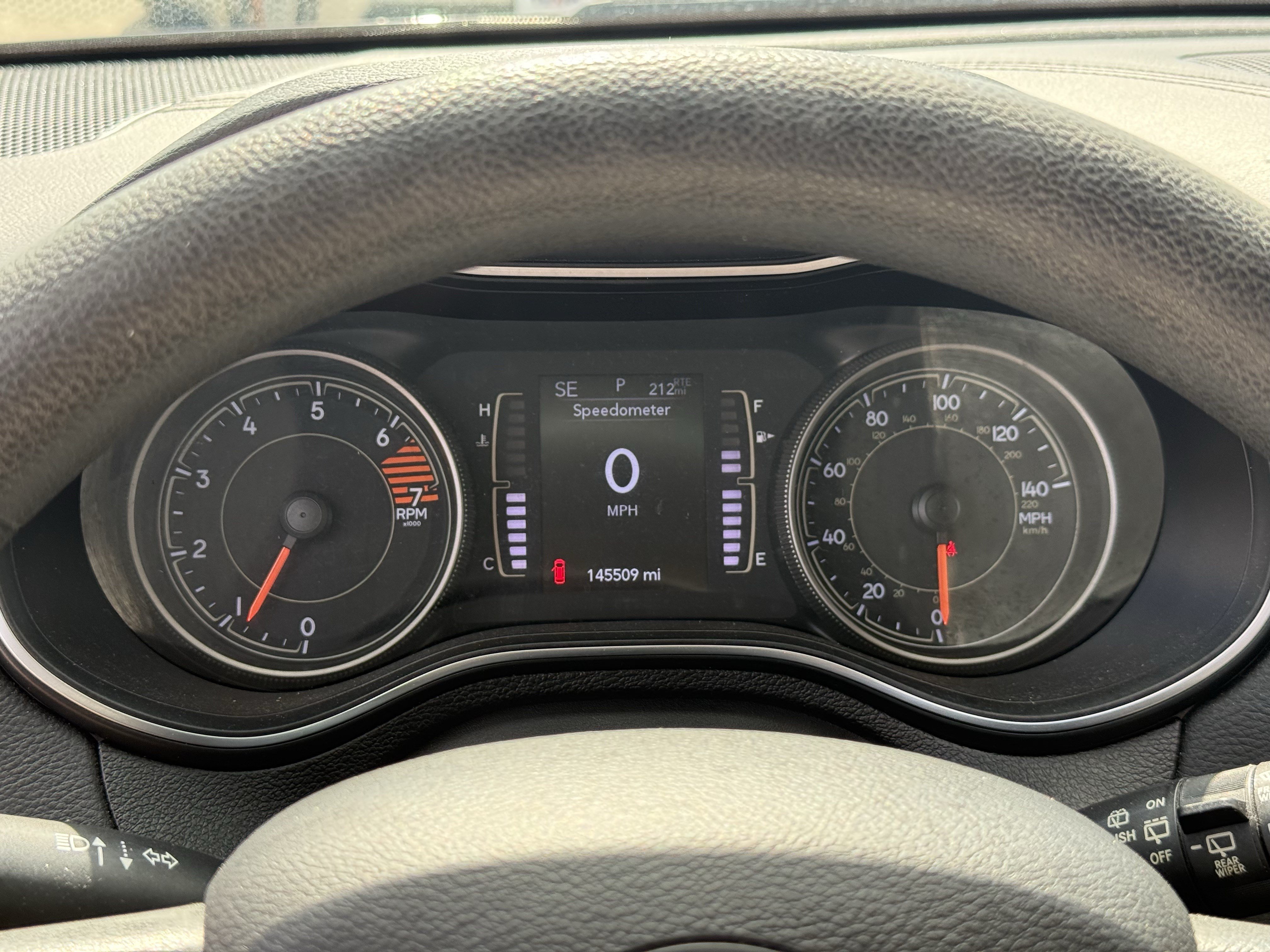 Used 2019 Jeep Cherokee Latitude w/ Popular Appearance Group FWD image 18