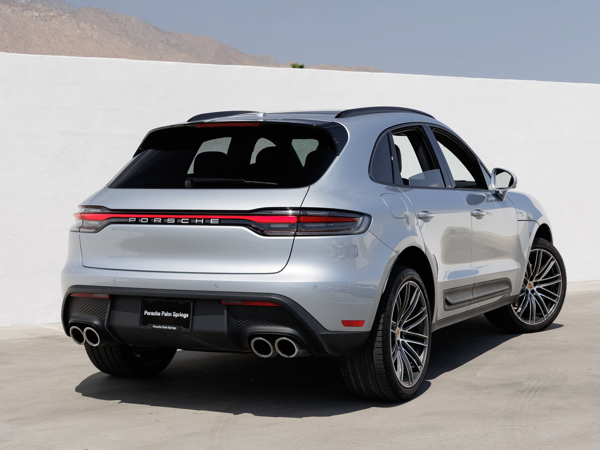 Certified 2026 Porsche Macan AWD/4WD image 7