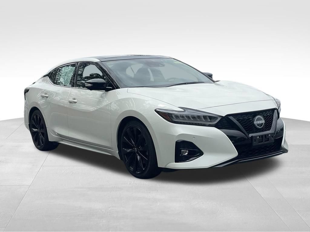 Certified 2023 Nissan Maxima SR w/ Sport Mat Group FWD image 3