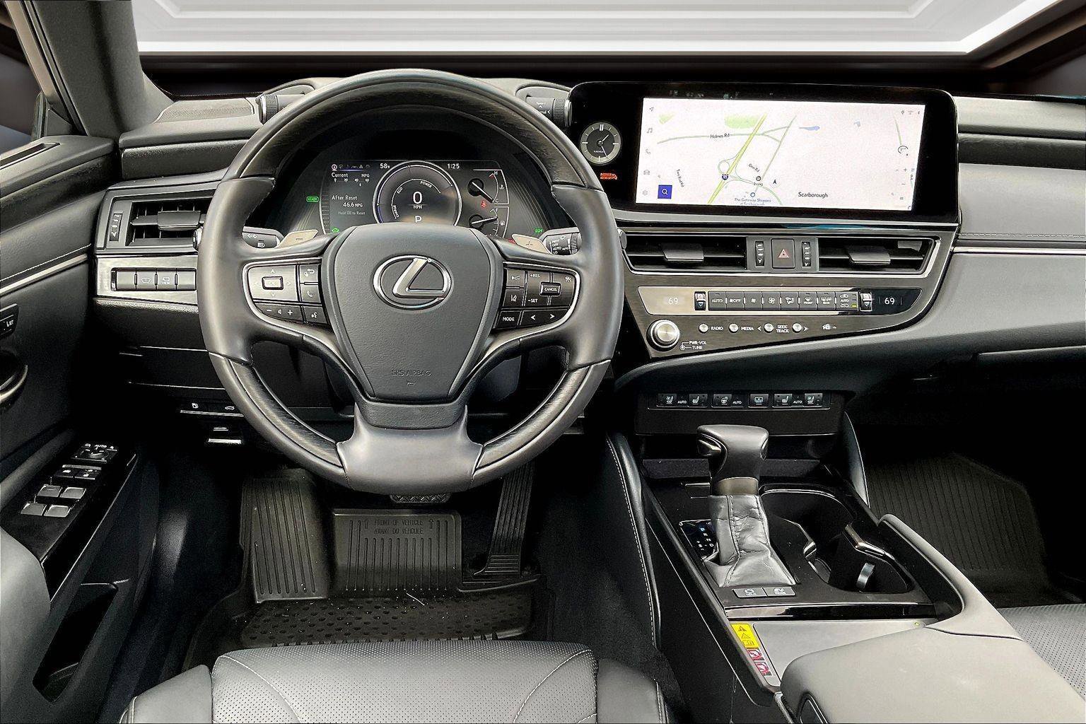 Used 2025 Lexus ES 300h w/ Luxury Package image 5