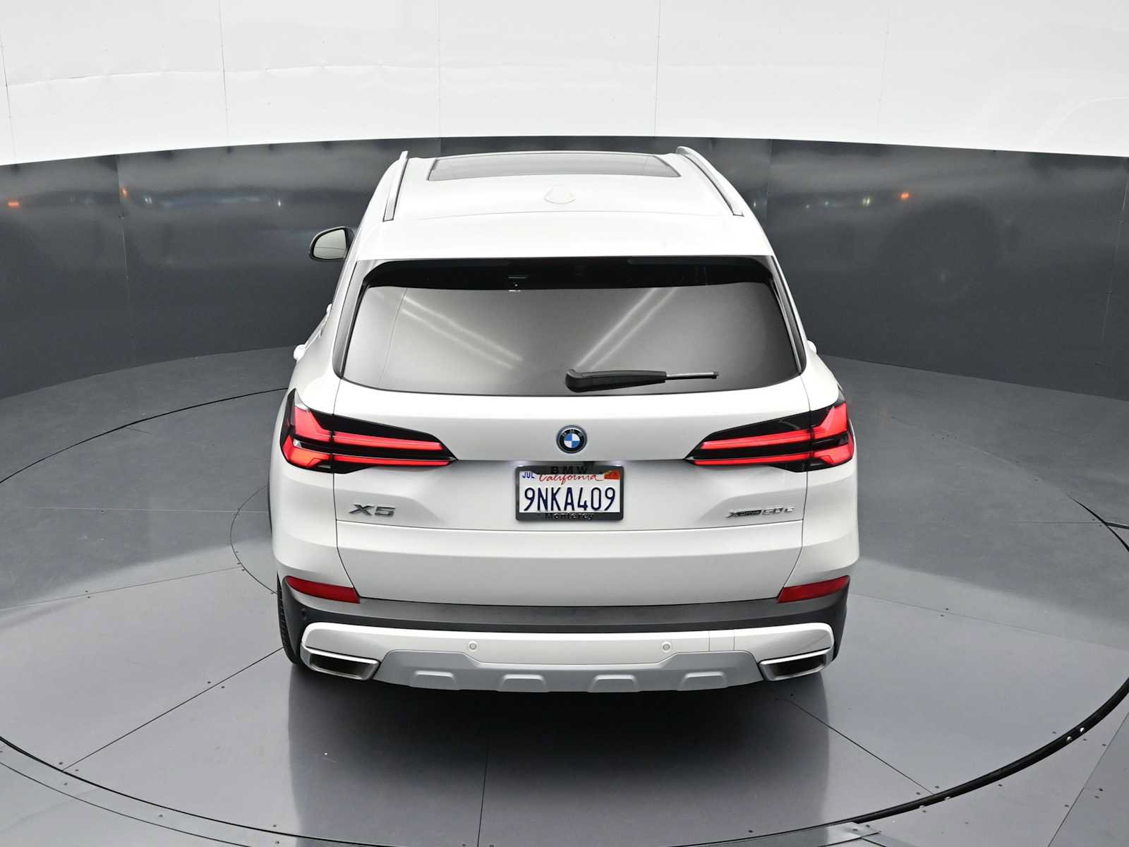 Used 2025 BMW X5 xDrive50e w/ Executive Package AWD/4WD image 22