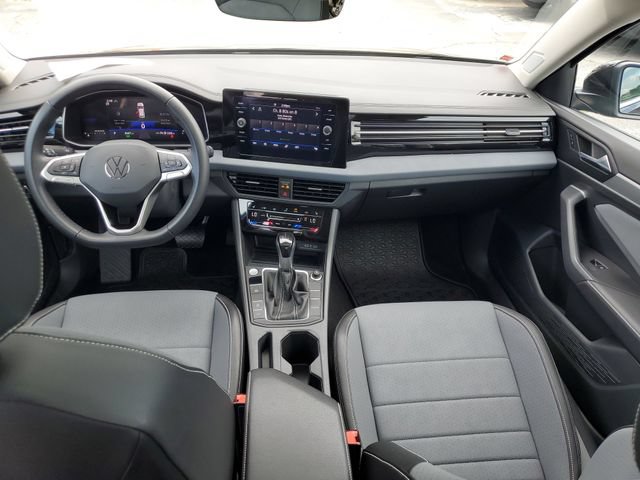 Used 2025 Volkswagen Jetta SE w/ Sunroof Package FWD image 8