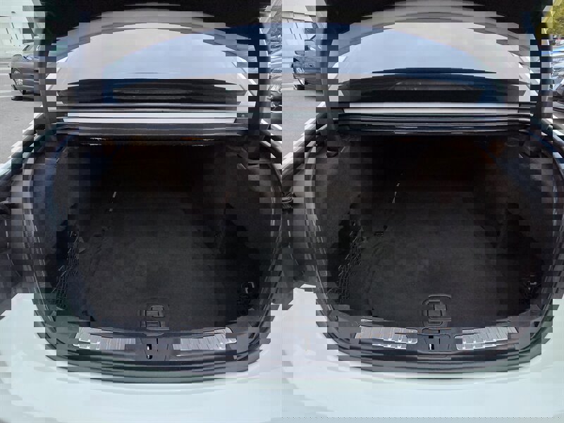 Used 2019 Lincoln Continental Select image 19