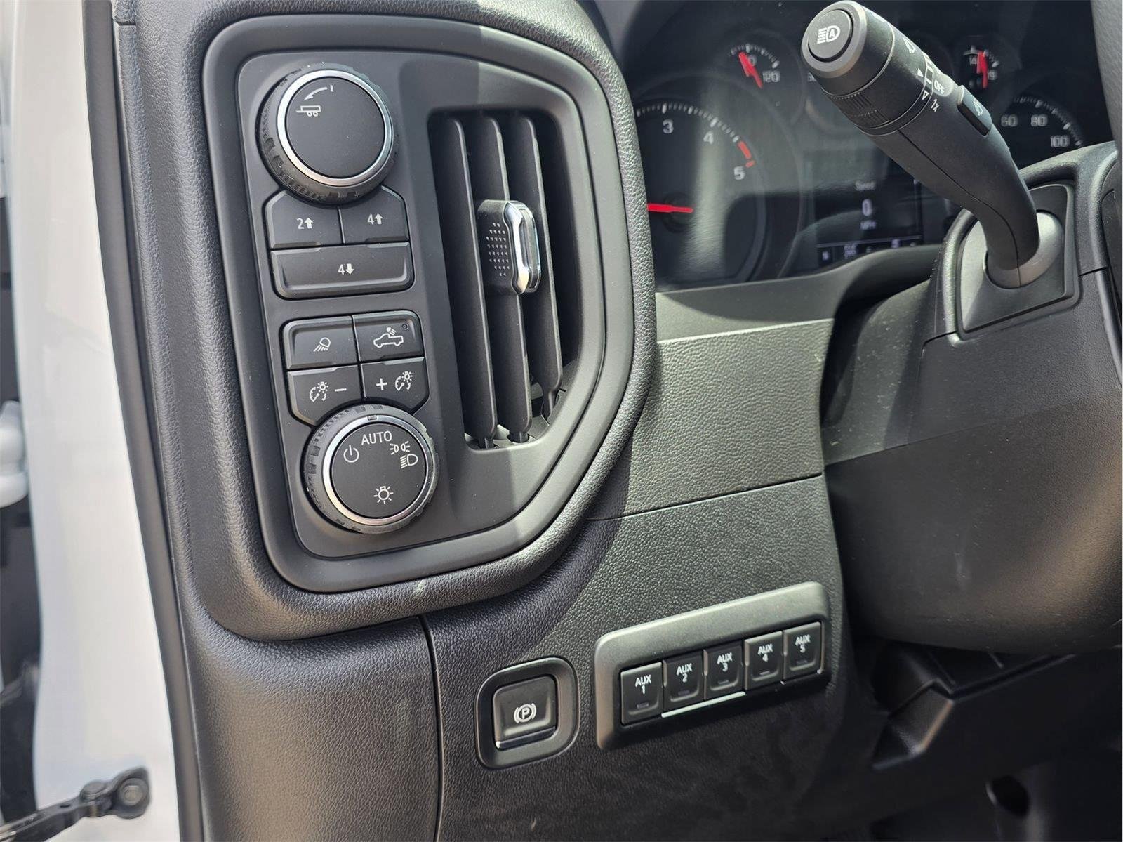New 2026 Chevrolet Silverado 2500 W/T w/ WT/CX Safety Package AWD/4WD image 17