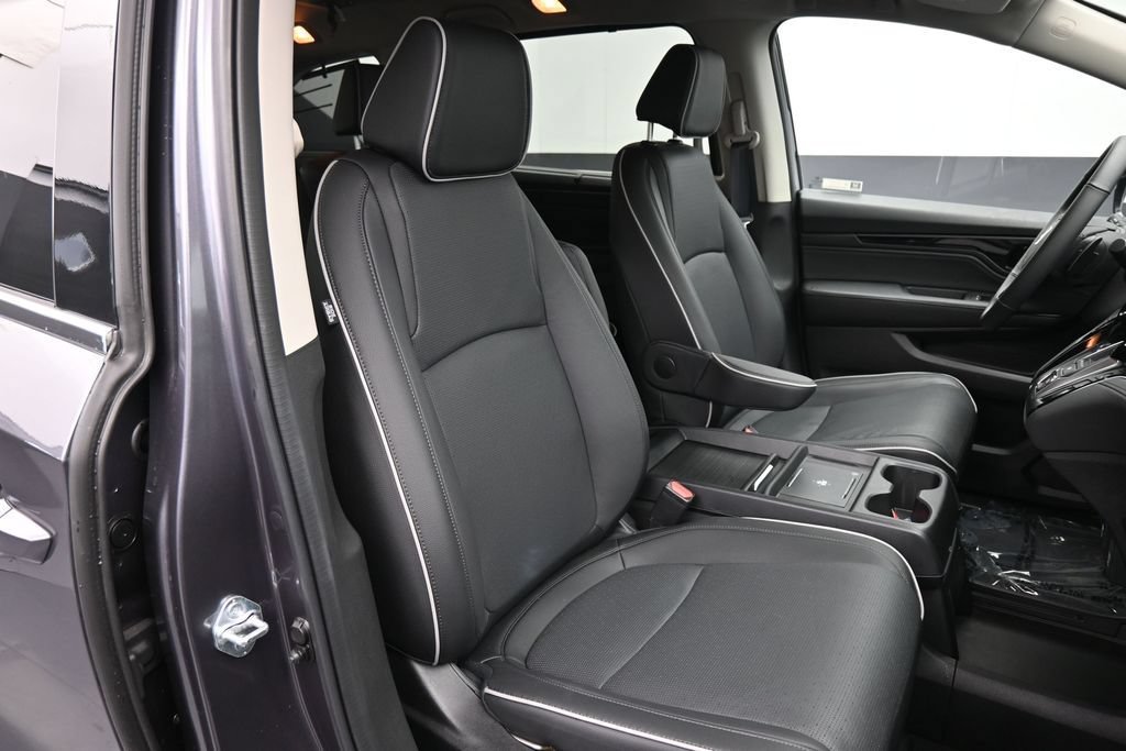 Certified 2026 Honda Odyssey Elite image 34
