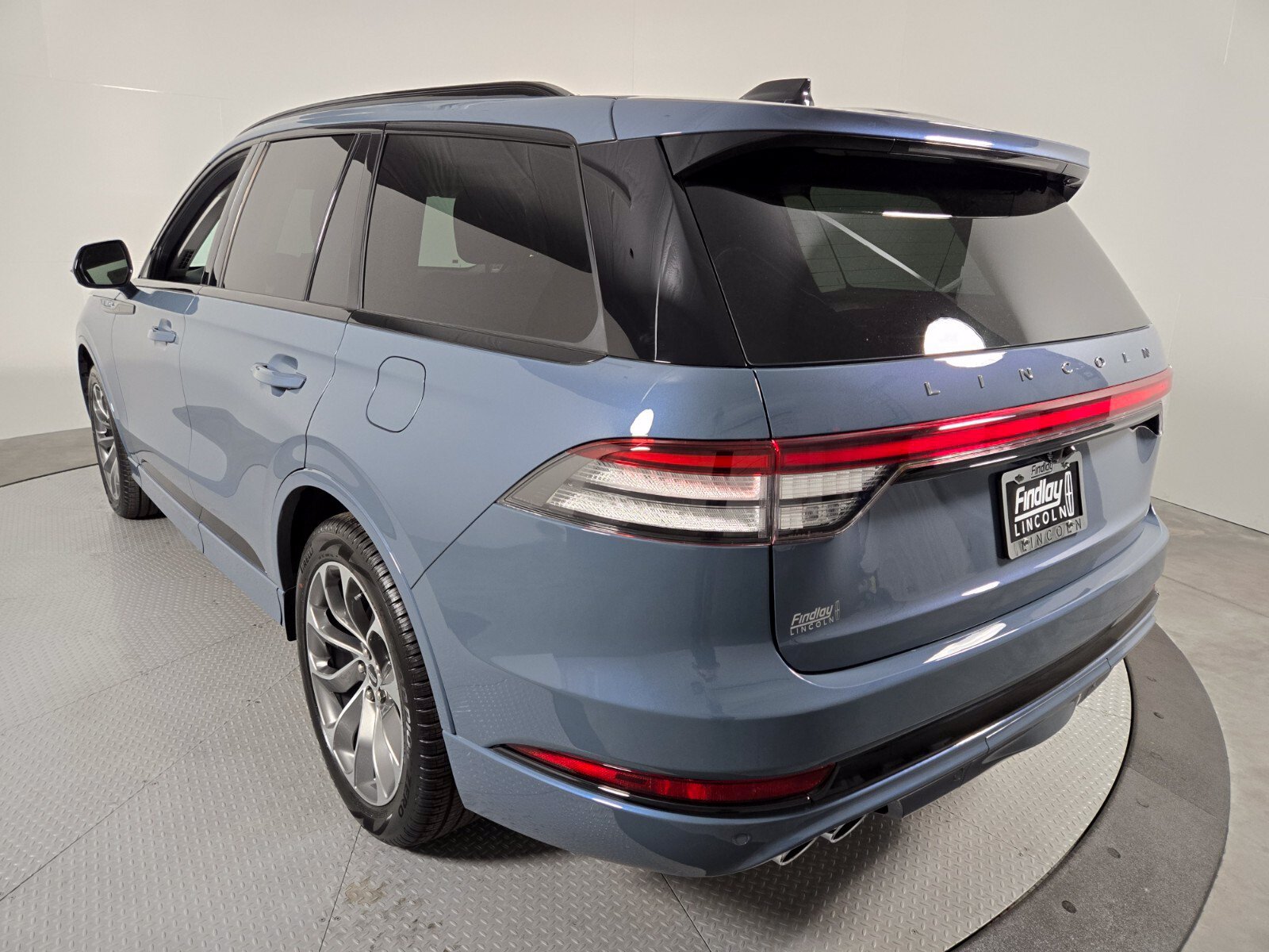 New 2026 Lincoln Aviator AWD w/ Jet Appearance Package image 7