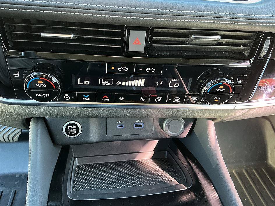 Certified 2022 Nissan Rogue SL w/ SL Premium Package FWD image 19