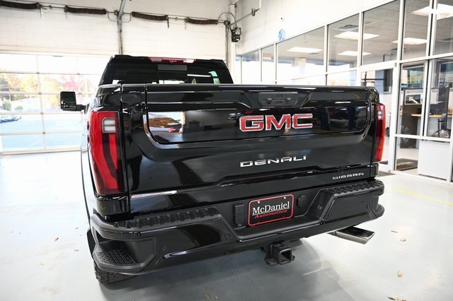New 2026 GMC Sierra 2500 Denali w/ Denali Reserve Package image 6