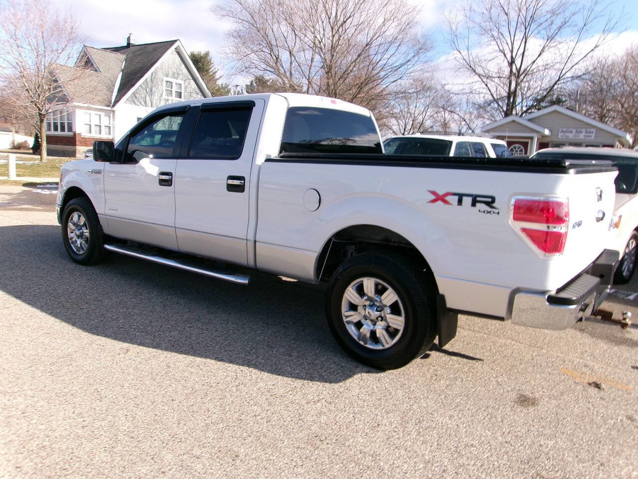 Used 2011 Ford F150 XLT w/ XTR Pkg image 4