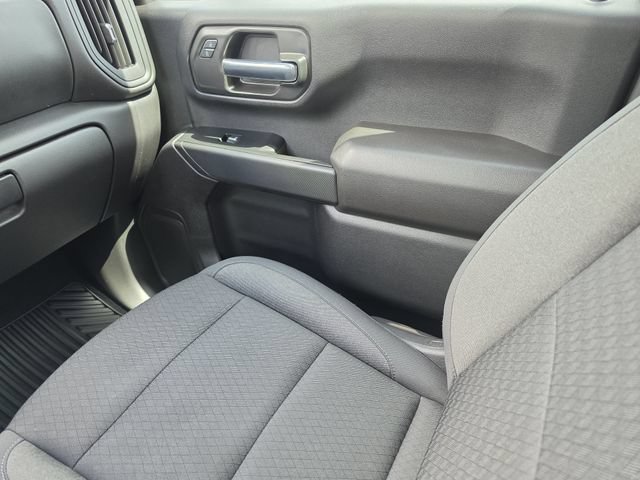Used 2025 Chevrolet Silverado 2500 Custom w/ Custom Value Package RWD image 18