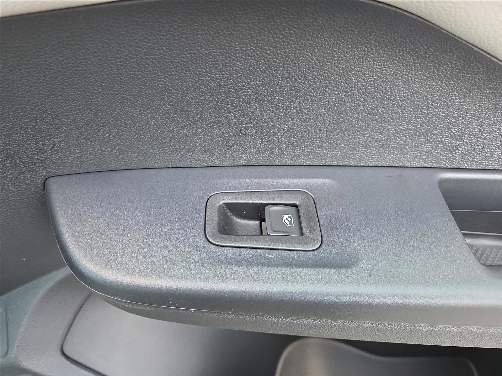 Certified 2025 Volkswagen Taos S image 32