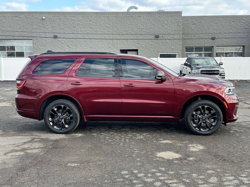 Used 2023 Dodge Durango GT image 2