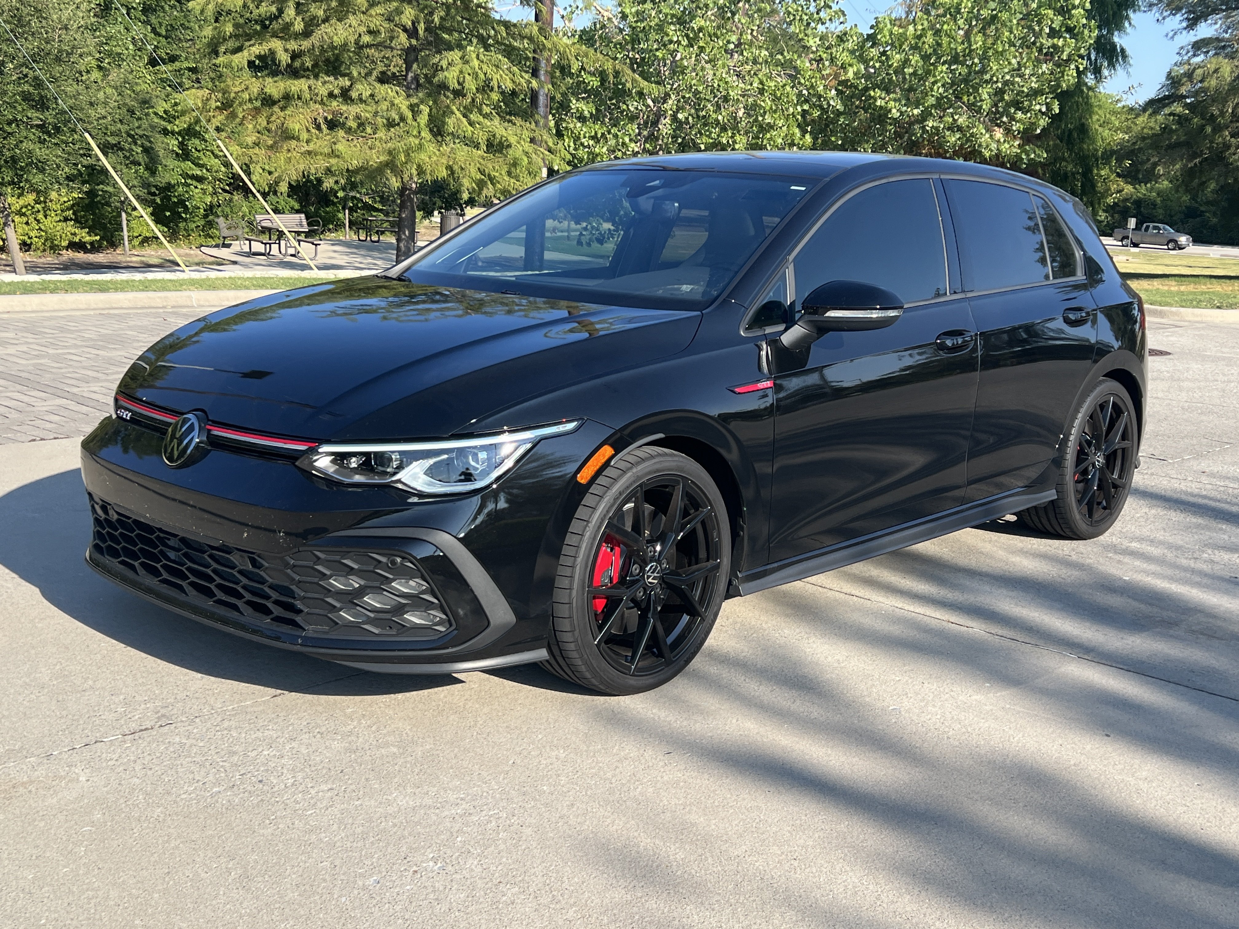 Certified 2024 Volkswagen GTI SE w/ SE Leather Seats Package FWD image 4