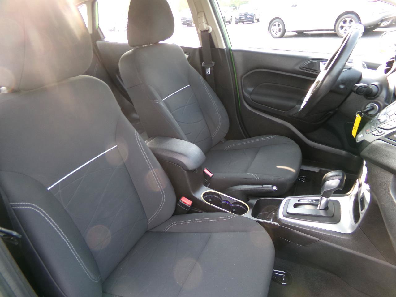 Used 2014 Ford Fiesta SE FWD image 30