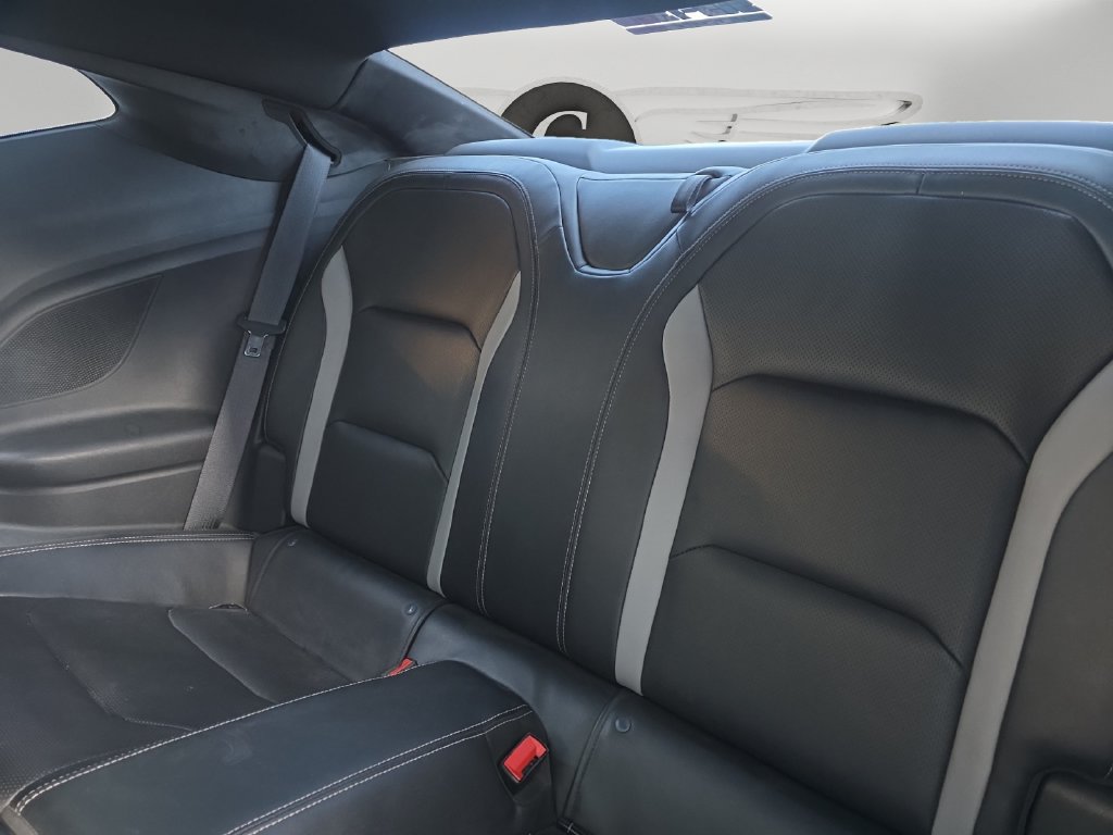 Used 2021 Chevrolet Camaro SS RWD image 12