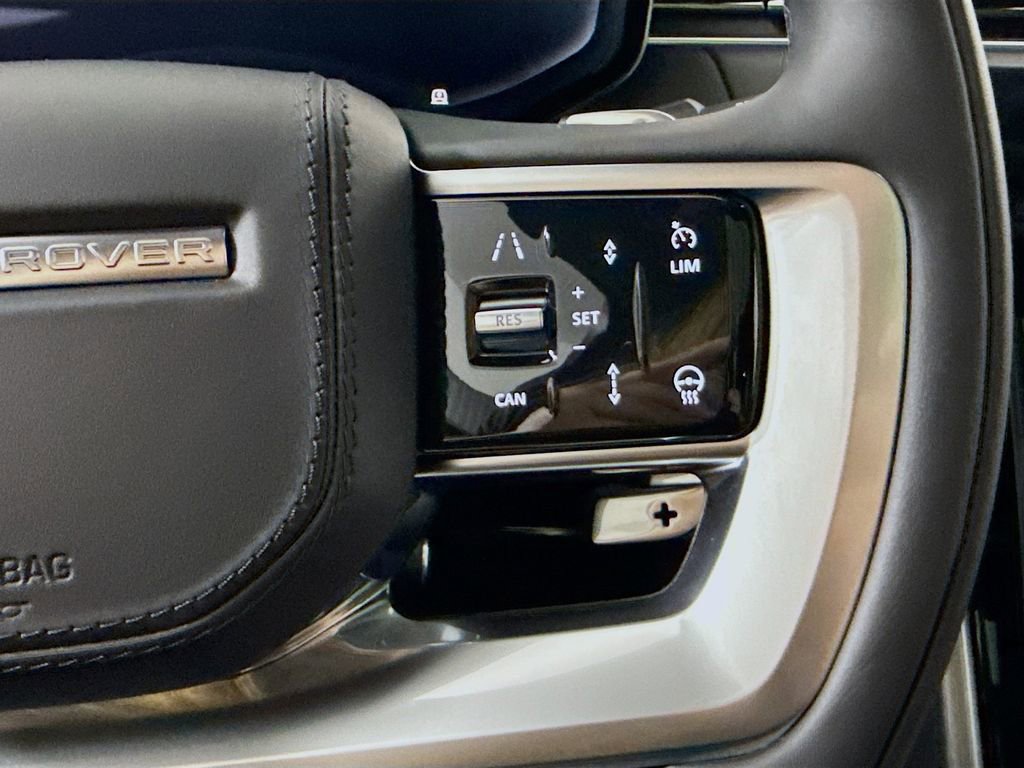 New 2026 Land Rover Range Rover Long Wheelbase SE image 12