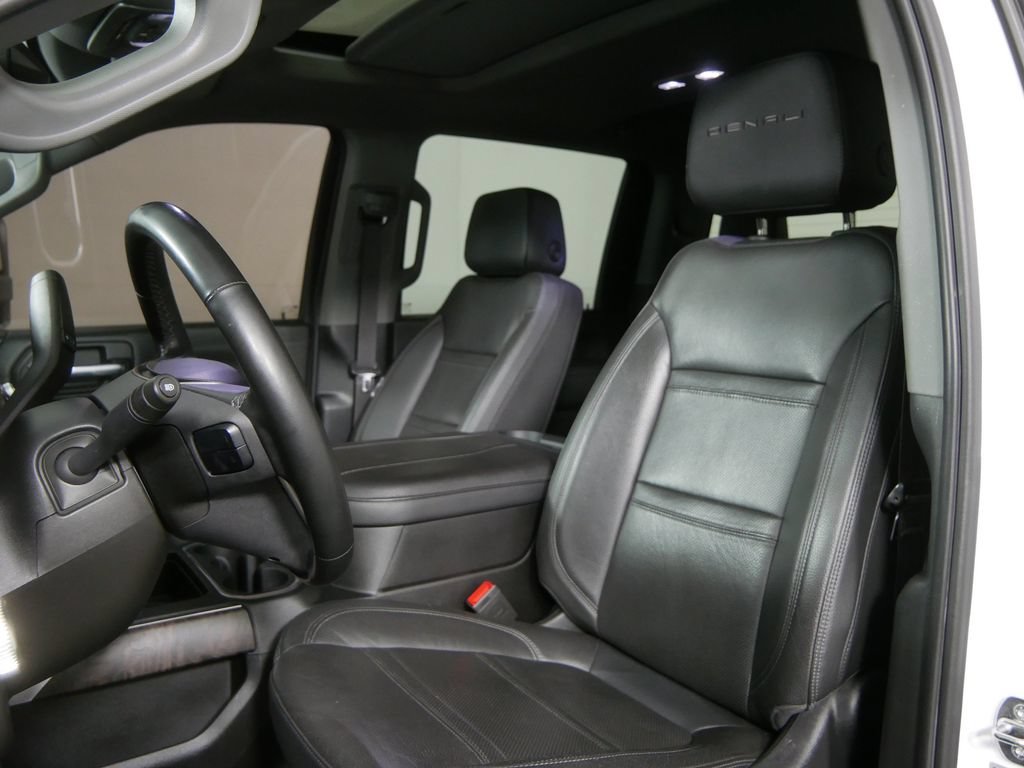 Used 2023 GMC Sierra 3500 Denali w/ Technology Package AWD/4WD image 14