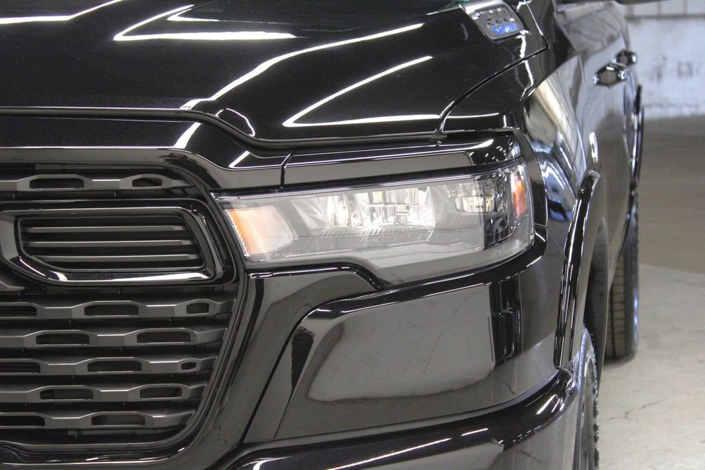 New 2026 RAM 1500 4x4 Crew Cab image 39