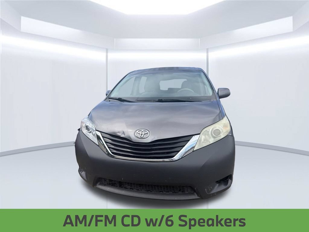 Used 2011 Toyota Sienna LE FWD image 4