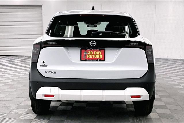 New 2026 Nissan Kicks S FWD image 5