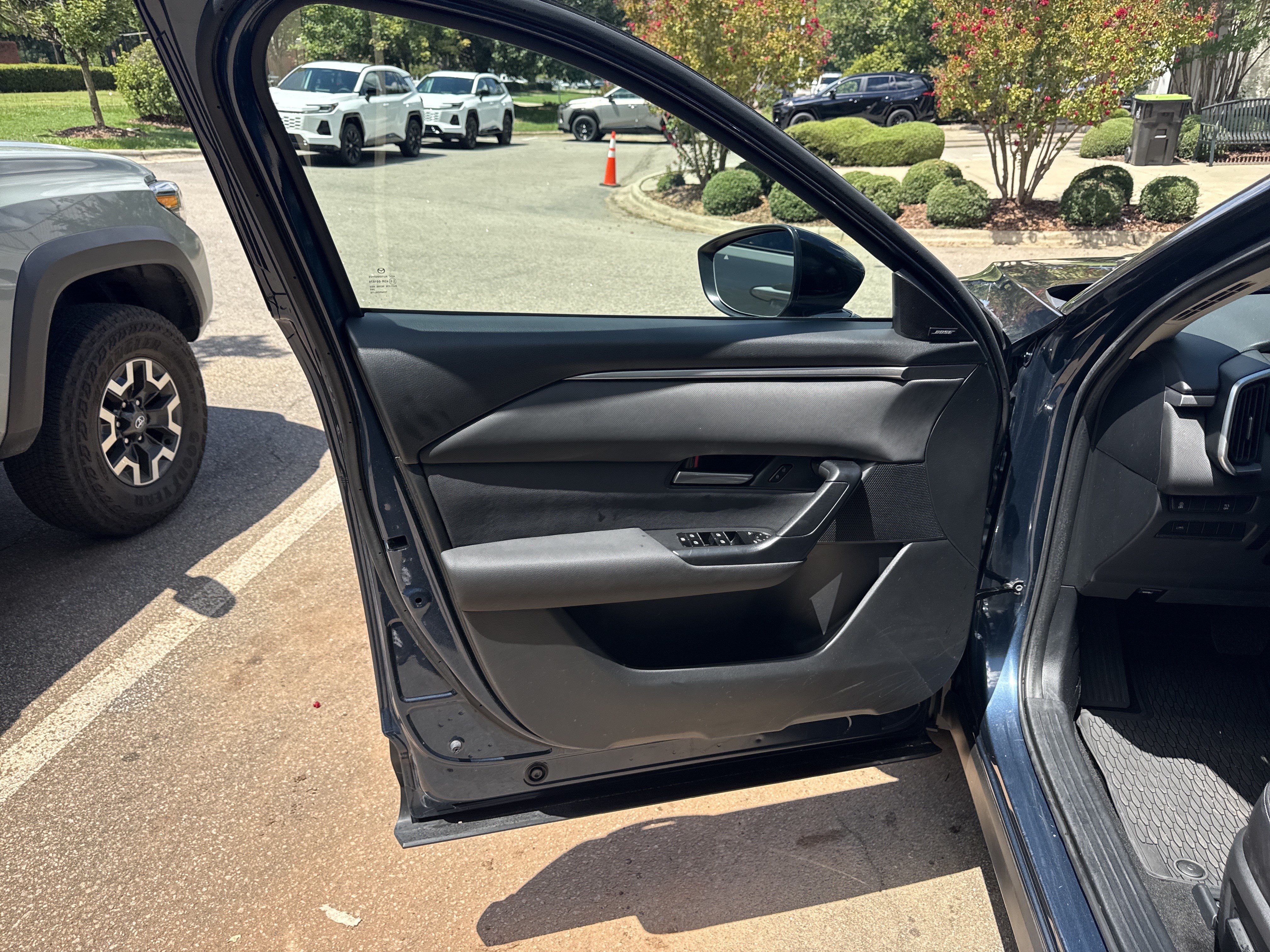 Used 2025 MAZDA CX-50 AWD 2.5 S w/ Premium Package image 14
