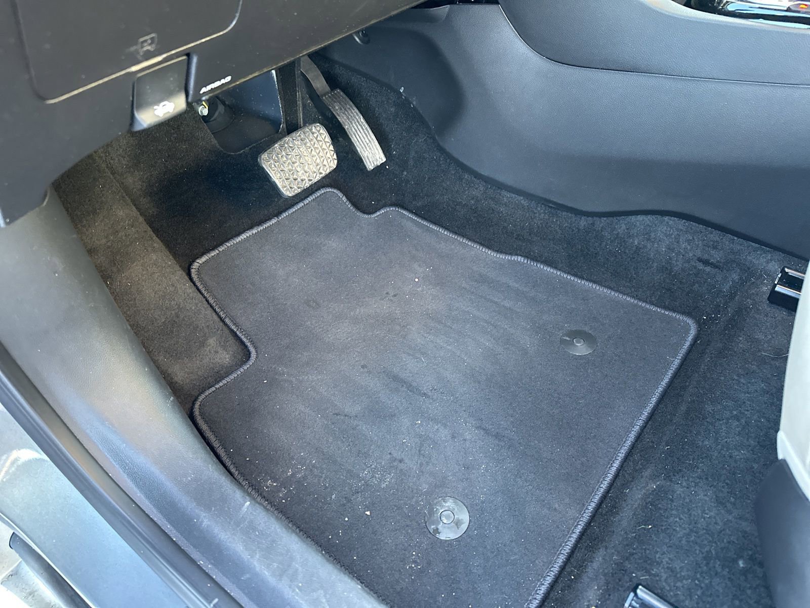 Used 2024 Buick Encore GX Avenir w/ Avenir Convenience Package image 19