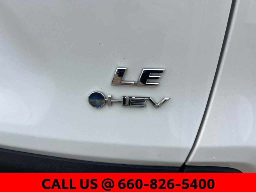 Used 2025 Toyota RAV4 LE AWD/4WD image 12