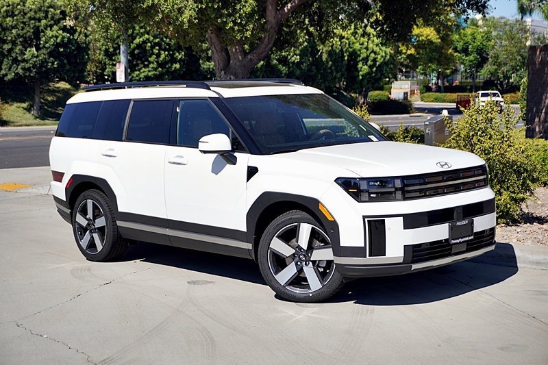 New 2025 Hyundai Santa Fe Limited image 3