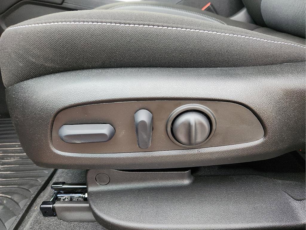 New 2026 Chevrolet Blazer LT w/ Convenience Package image 16